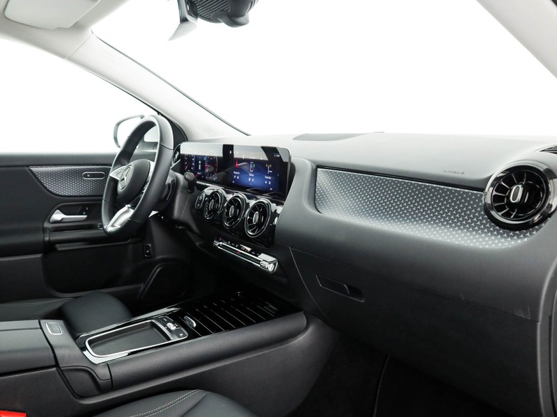 Mercedes GLA 180 d advanced auto diesel bianco