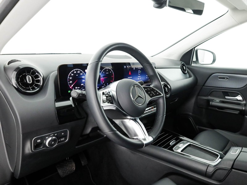 Mercedes GLA 180 d advanced auto diesel bianco