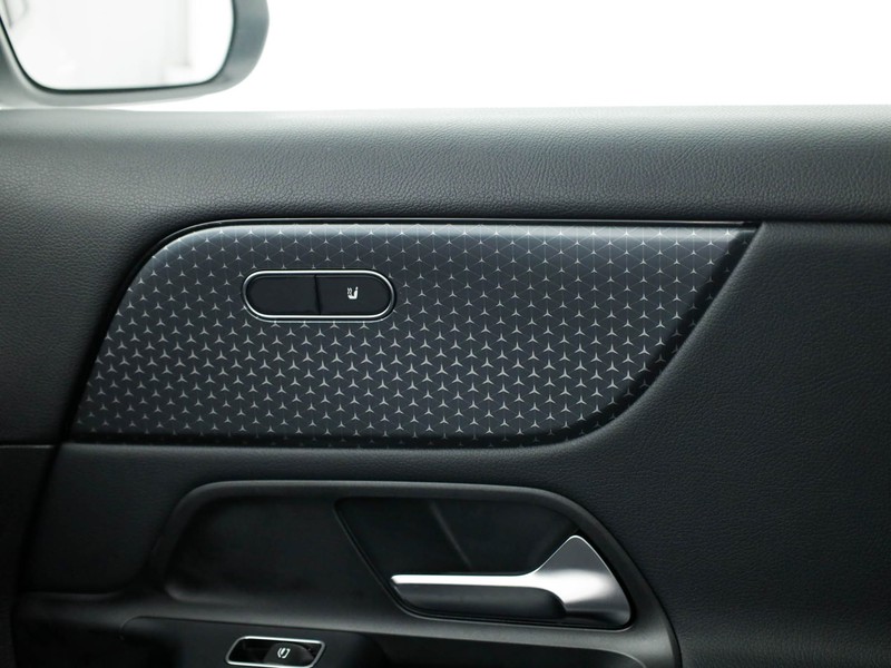 Mercedes GLA 180 d advanced auto diesel bianco