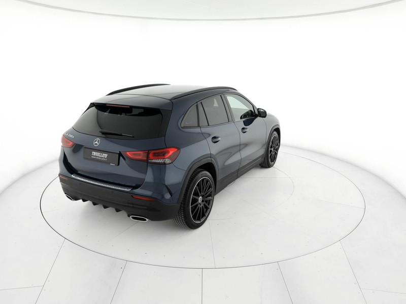 Mercedes GLA 200 d premium auto