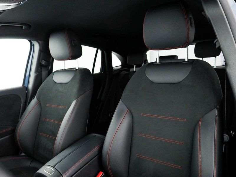 Mercedes GLA 200 d premium auto