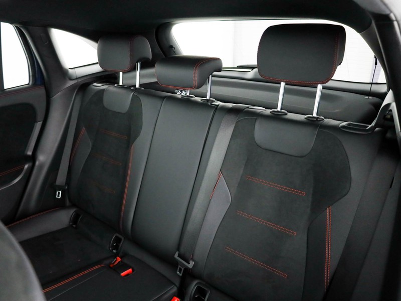 Mercedes GLA 200 d premium auto