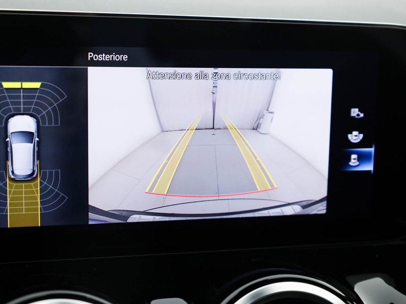 Mercedes GLA 200 d premium auto