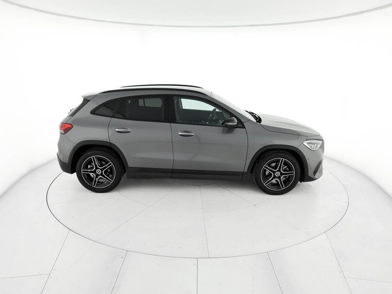 Mercedes GLA 180 premium auto