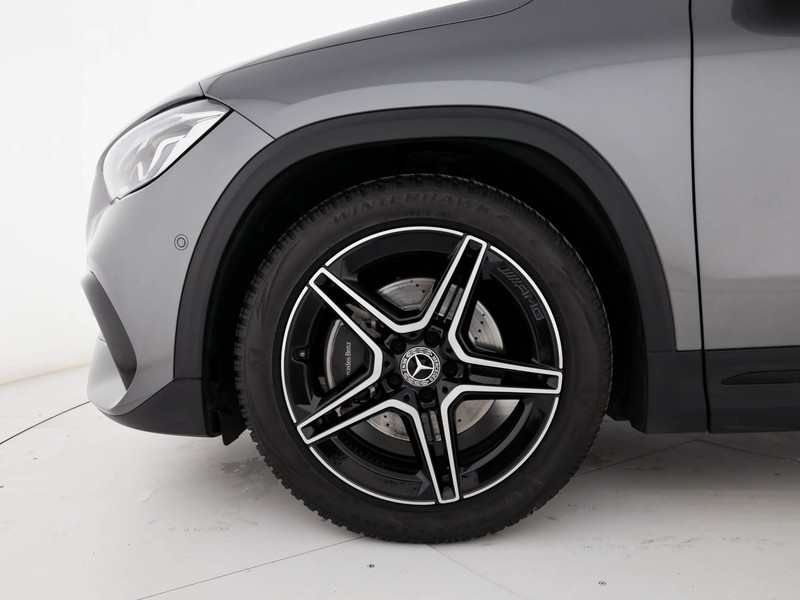 Mercedes GLA 180 premium auto