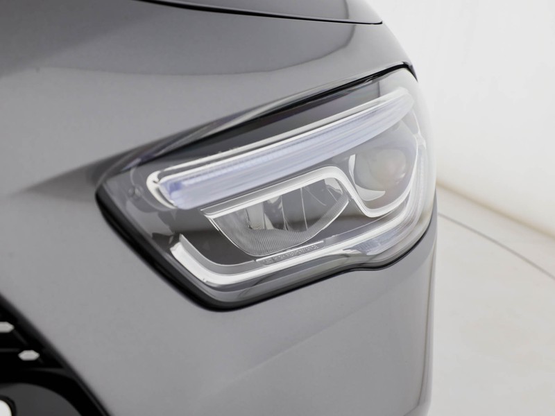 Mercedes GLA 180 premium auto