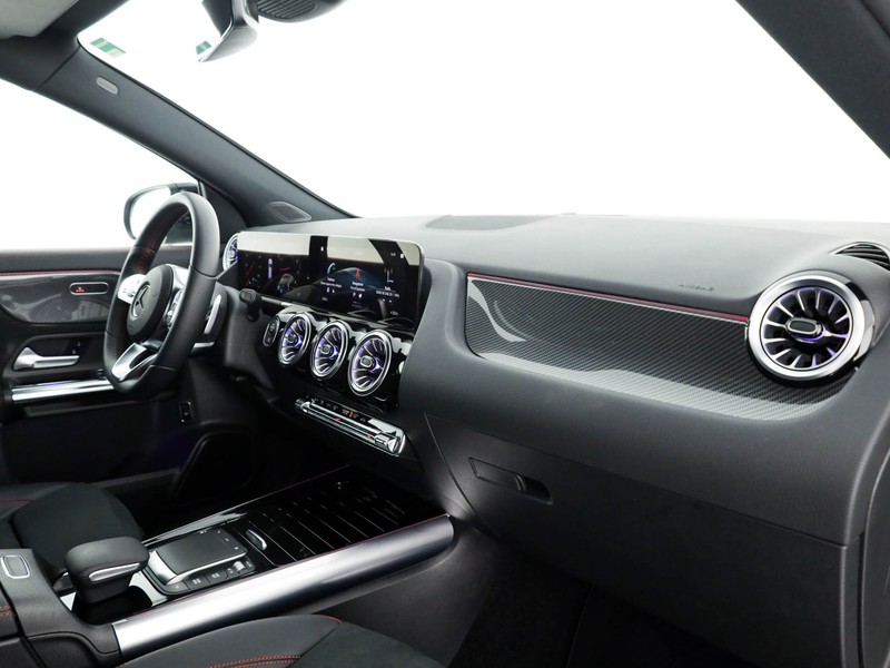 Mercedes GLA 180 premium auto