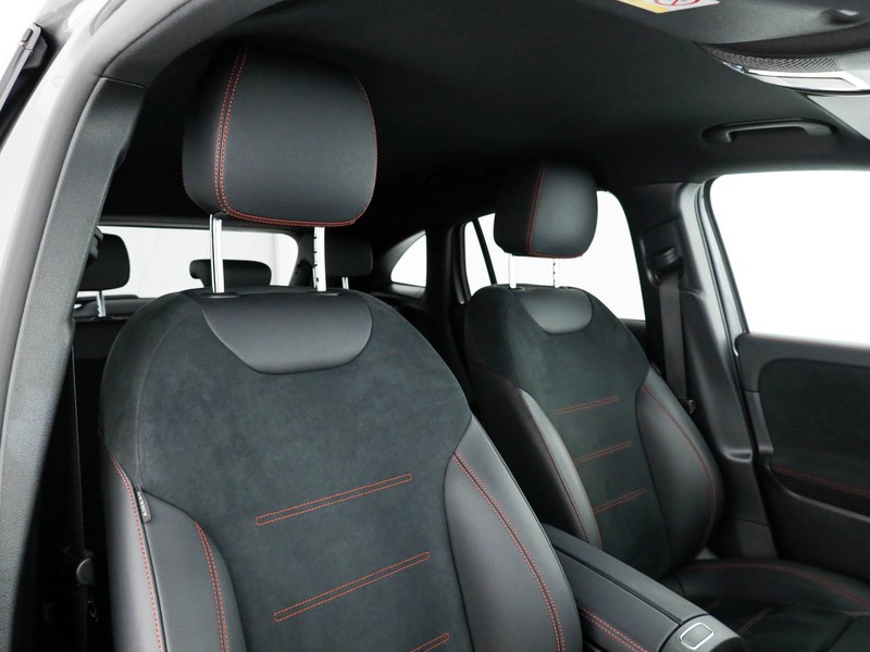 Mercedes GLA 180 premium auto