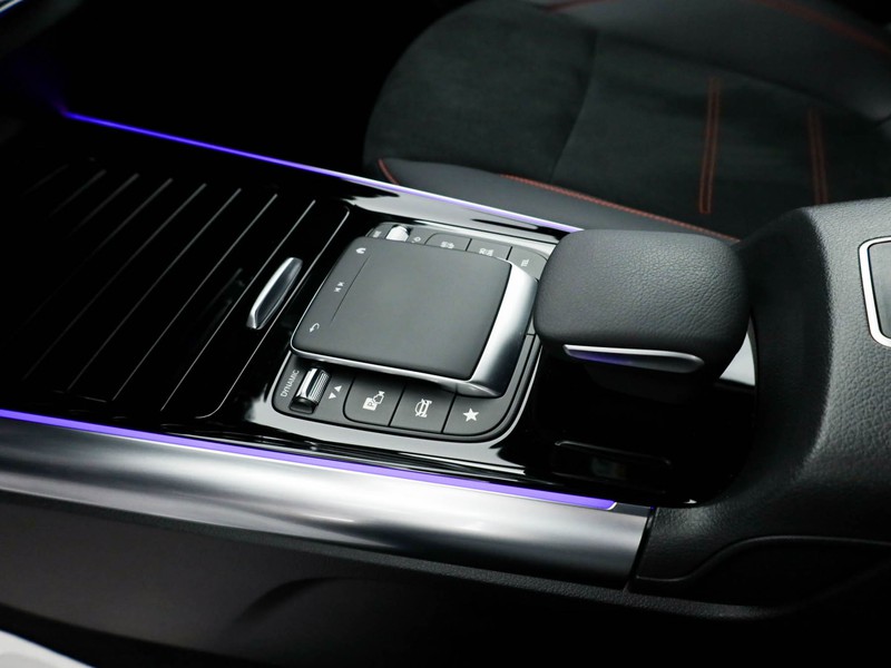 Mercedes GLA 180 premium auto