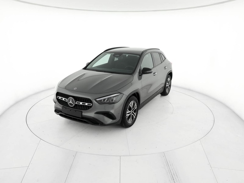 Mercedes GLA 200 d Automatic 4MATIC diesel grigio