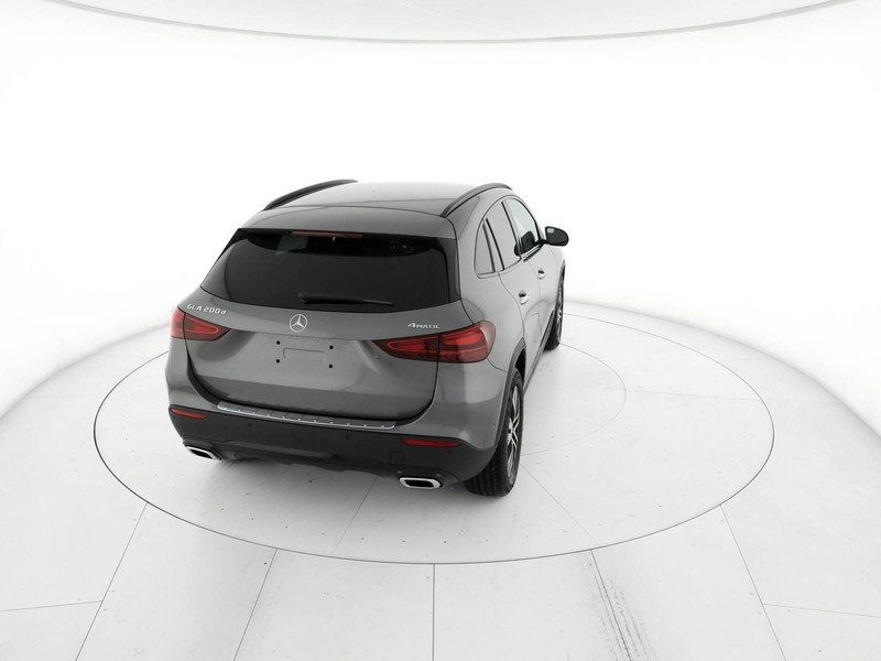 Mercedes GLA 200 d Automatic 4MATIC diesel grigio