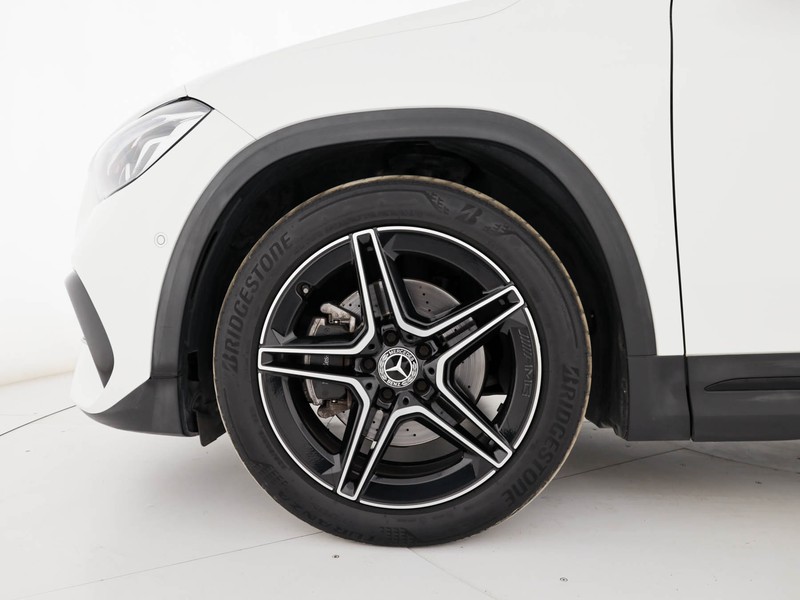 Mercedes GLA 180 d premium auto diesel bianco