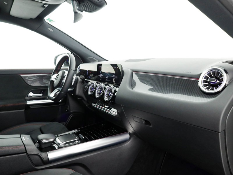 Mercedes GLA 180 d premium auto diesel bianco