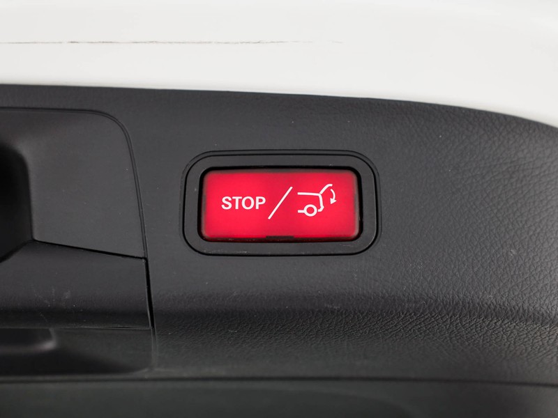 Mercedes GLA 180 d premium auto diesel bianco