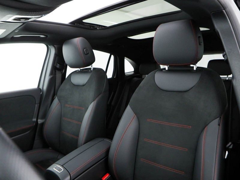 Mercedes GLA 200 d amg line advanced plus 4matic auto