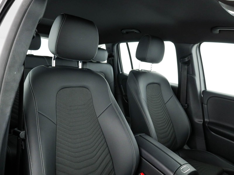 Mercedes GLB 180 d sport auto