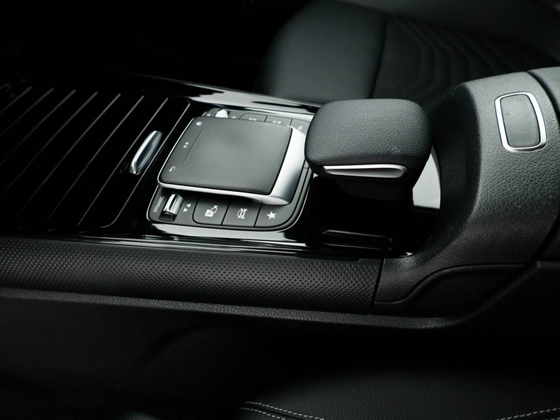 Mercedes GLB 180 d sport auto