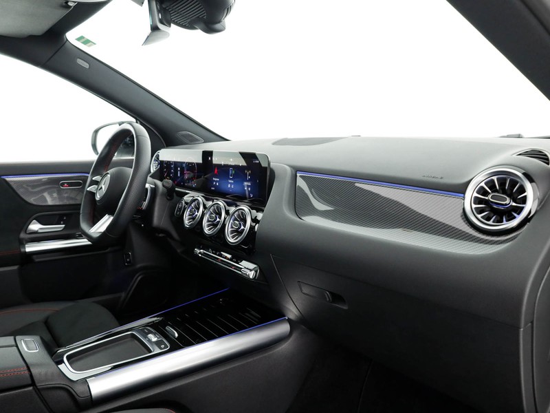 Mercedes GLA 180 d amg line advanced plus auto diesel bianco