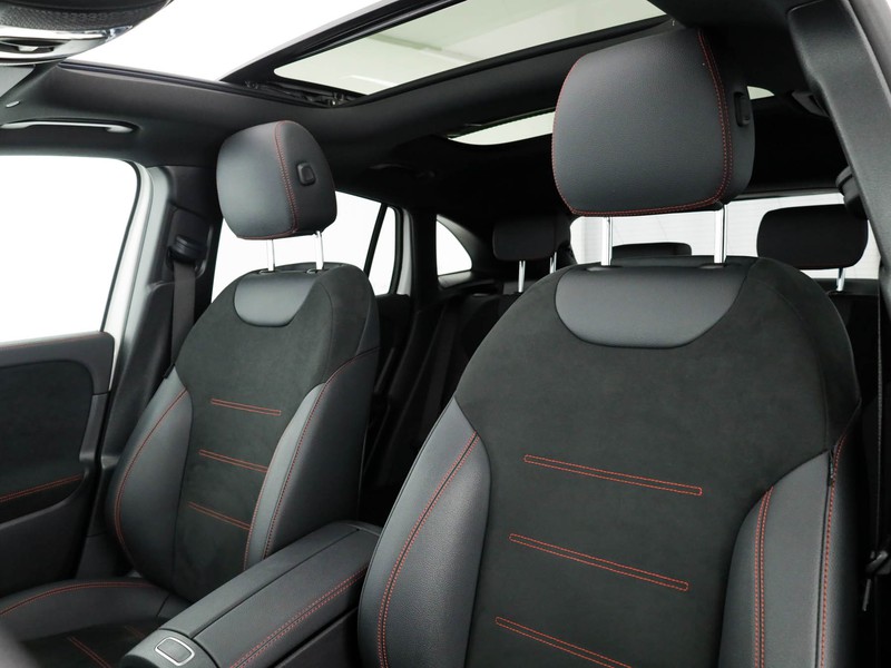 Mercedes GLA 180 d amg line advanced plus auto diesel bianco