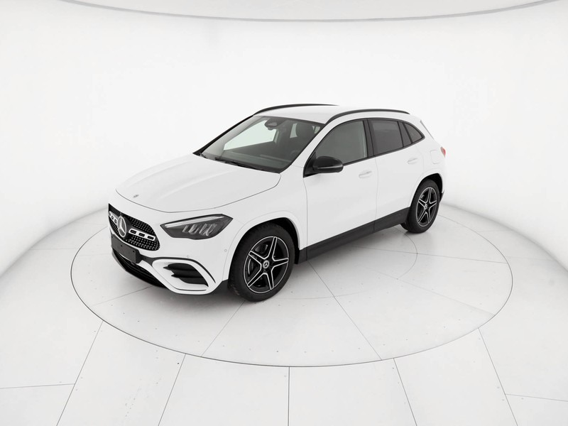 Mercedes GLA 200 d amg line extra auto diesel bianco