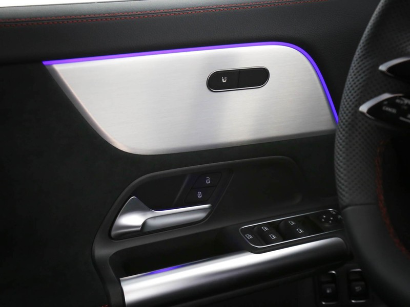 Mercedes GLA 180 d amg line advanced plus auto diesel blu/azzurro