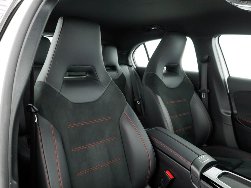 Mercedes Classe A 250 e phev amg line advanced plus auto ibrido bianco