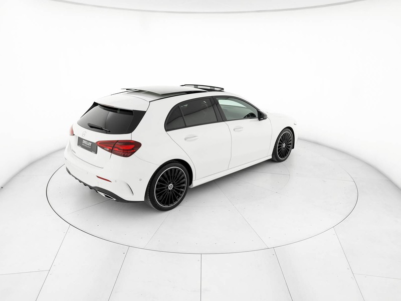 Mercedes Classe A 180 d amg line premium auto diesel bianco