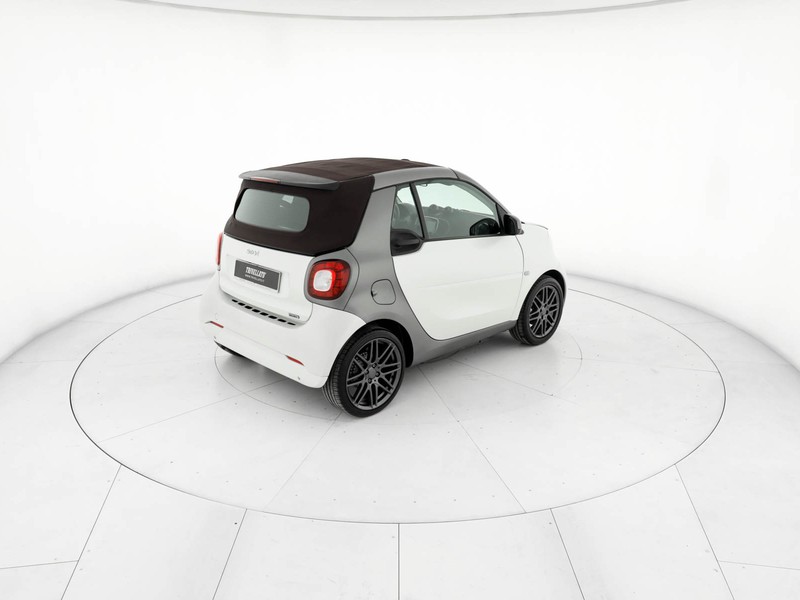 Smart Fortwo Cabrio cabrio 0.9 t brabus edition 90cv twinamic benzina bianco