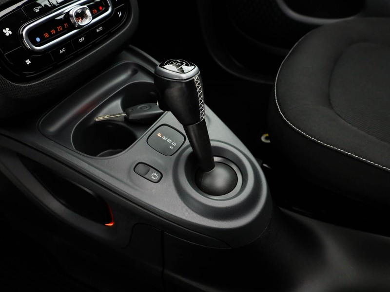 Smart Fortwo Cabrio cabrio 0.9 t brabus edition 90cv twinamic benzina bianco