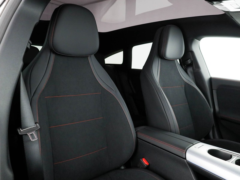 Mercedes CLA Shooting Brake 250+  with EQ technology