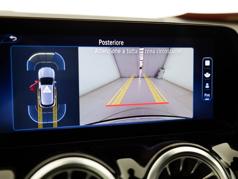 Mercedes GLA 200 d automatic diesel bianco