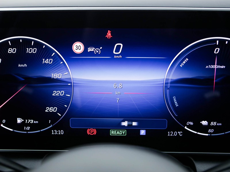 Mercedes GLC 300 de 4MATIC con tecnologia ibrida EQ