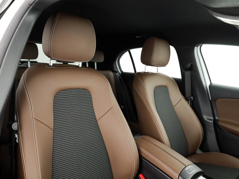 Mercedes Classe A 180 d sport night edition auto