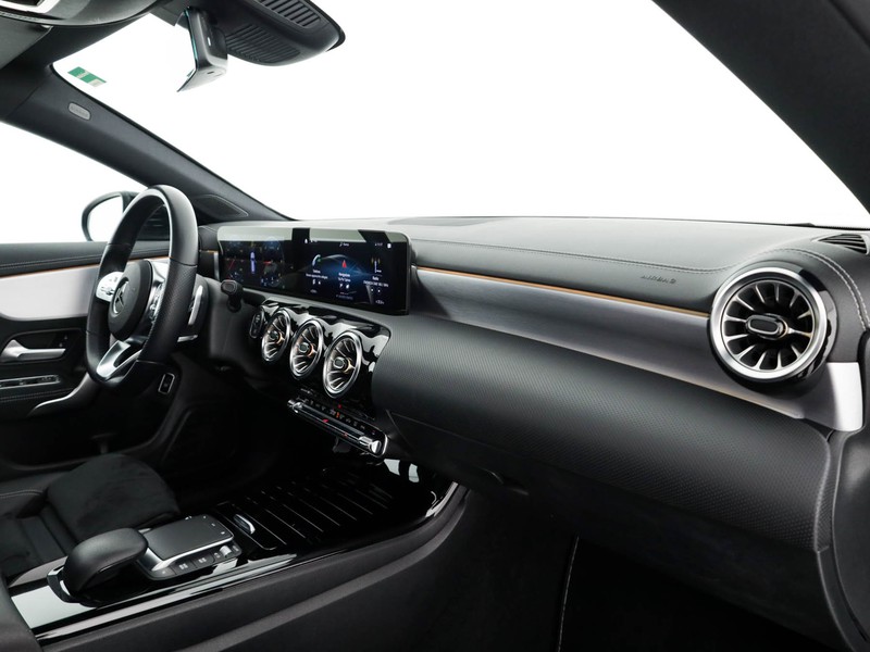 Mercedes CLA Shooting Brake  200 d night edition auto diesel nero