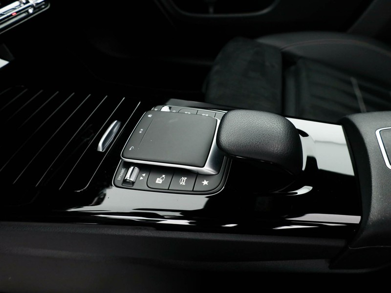 Mercedes CLA Shooting Brake  200 d night edition auto diesel nero