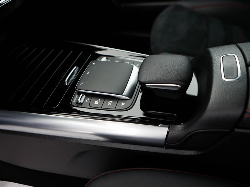 Mercedes GLA 180 d premium auto diesel nero