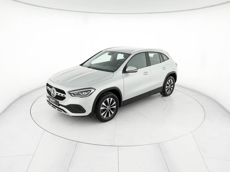 Mercedes GLA - foto 2