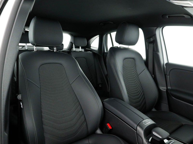 Mercedes GLA 250 e phev (eq-power) business extra auto ibrido argento