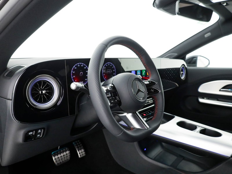 Mercedes CLA Shooting Brake 250+  with EQ technology