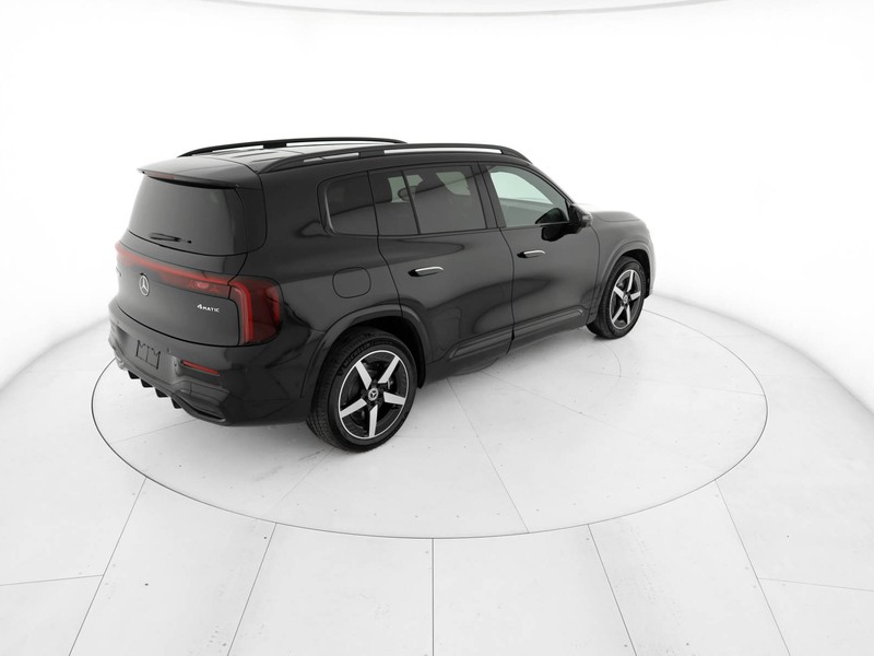 Mercedes GLB 350 4MATIC con tecnologia EQ