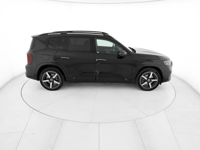 Mercedes GLB 350 4MATIC con tecnologia EQ