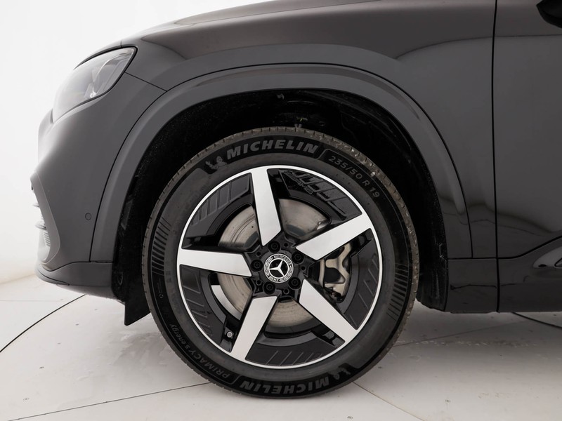 Mercedes GLB 350 4MATIC con tecnologia EQ