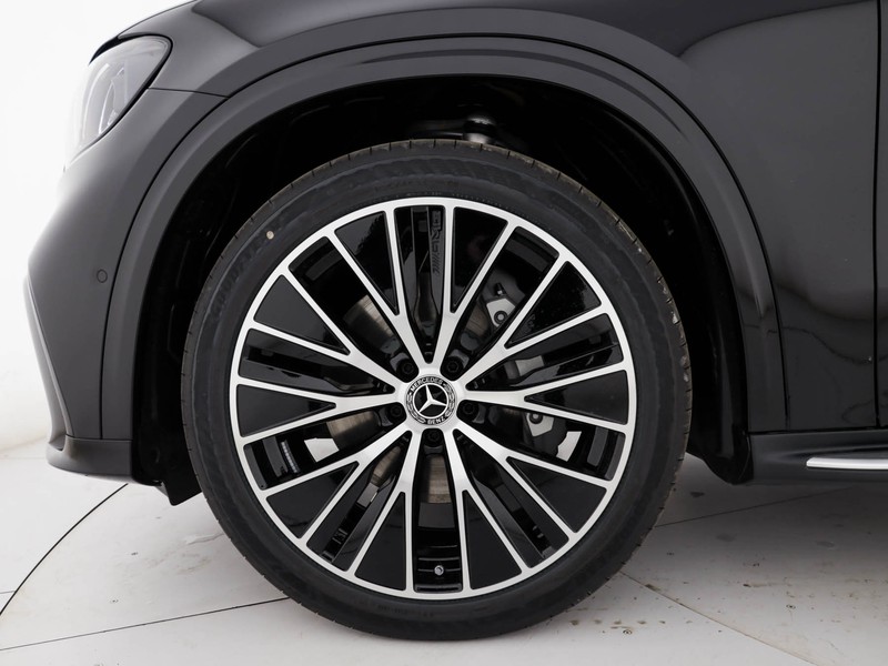 Mercedes GLC 400 4MATIC con tecnologia EQ
