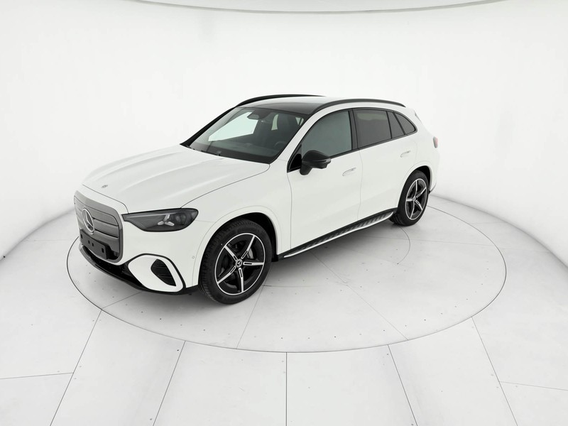 Mercedes GLC 400 4MATIC con tecnologia EQ  bianco