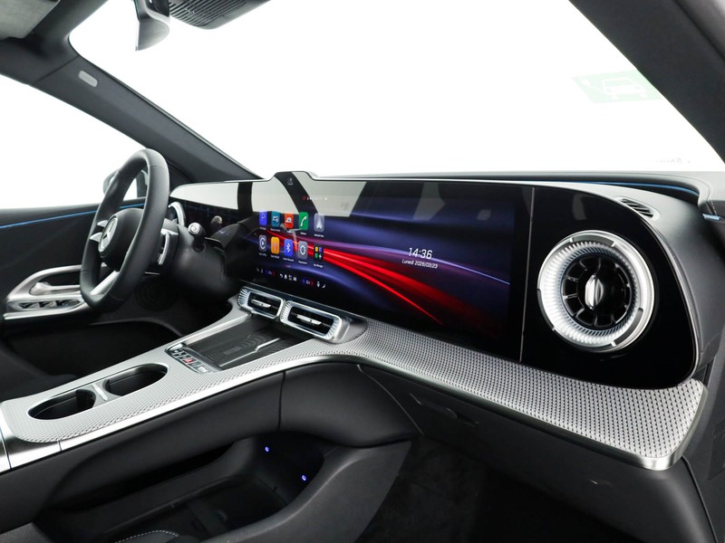 Mercedes GLC 400 4MATIC con tecnologia EQ  bianco