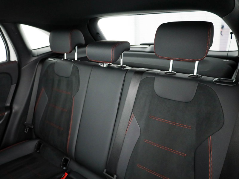 Mercedes GLA 200 d amg line advanced plus auto diesel bianco