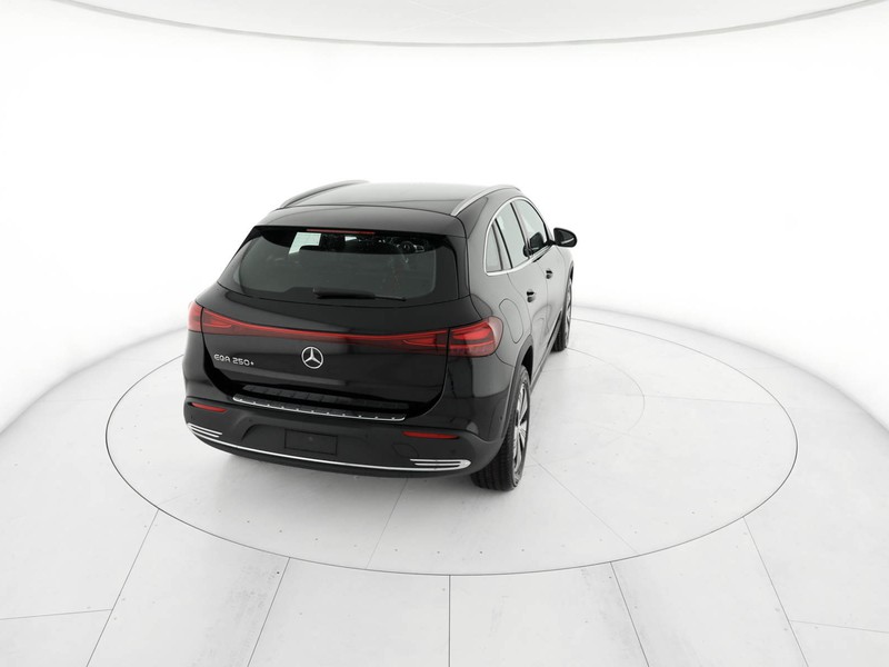Mercedes EQA 250 +