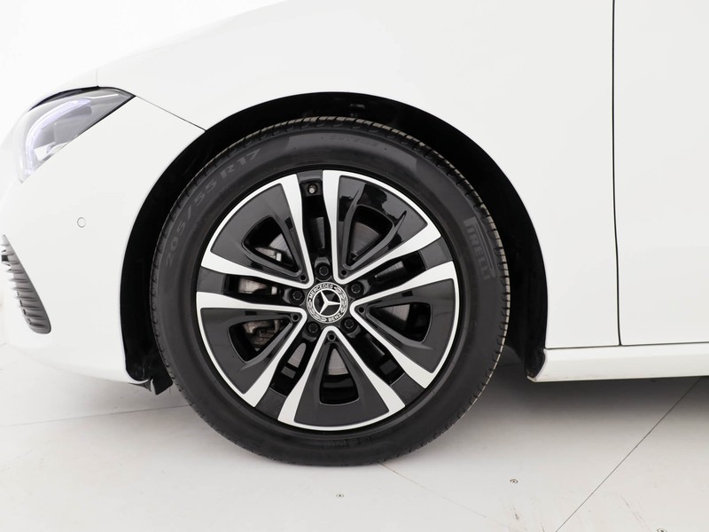 Mercedes CLA Shooting Brake  180 d advanced auto diesel bianco