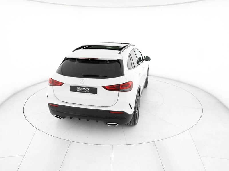 Mercedes GLA 180 d premium auto diesel bianco