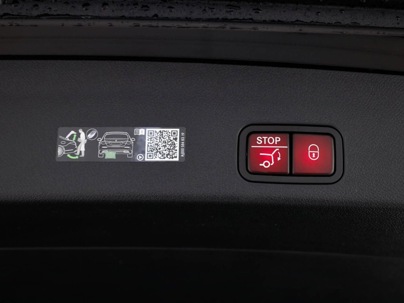 Mercedes GLC 400 4MATIC con tecnologia EQ  nero